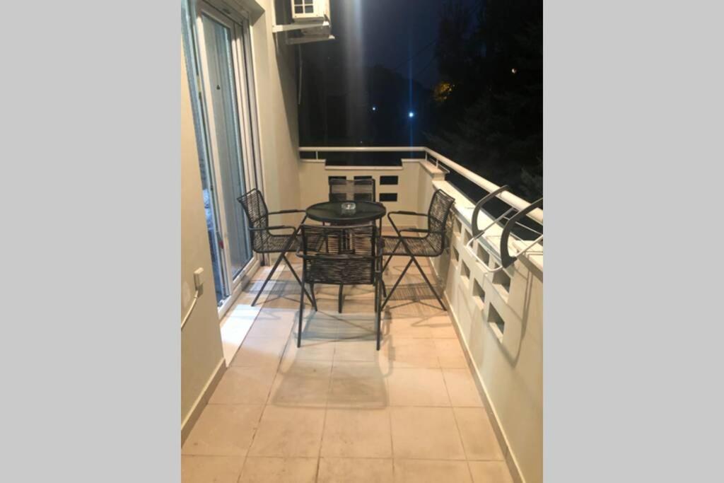 Green Apartment With View Komotini Bagian luar foto