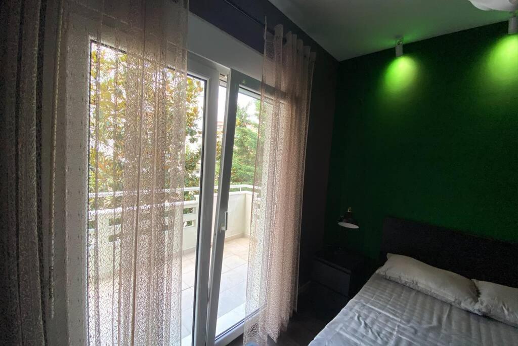 Green Apartment With View Komotini Bagian luar foto