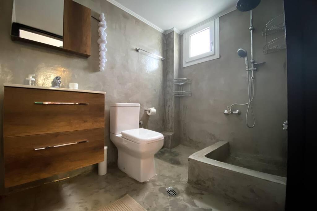 Green Apartment With View Komotini Bagian luar foto