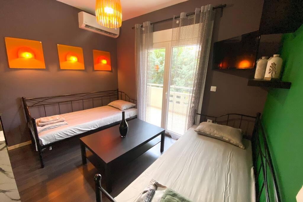 Green Apartment With View Komotini Bagian luar foto