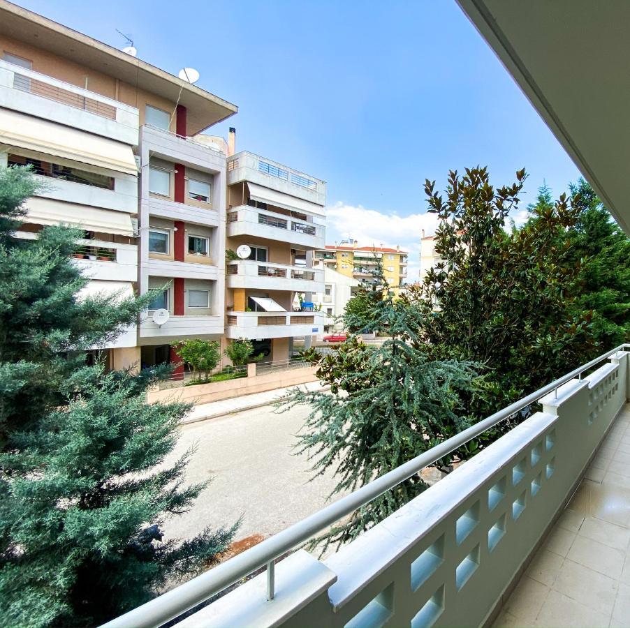 Green Apartment With View Komotini Bagian luar foto